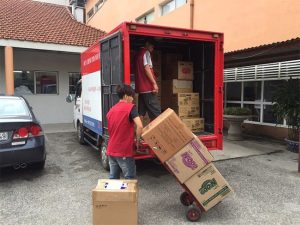 Hướng dẫn 3 cách cơ bản bọc xe máy gửi xe khách không bị xây xát